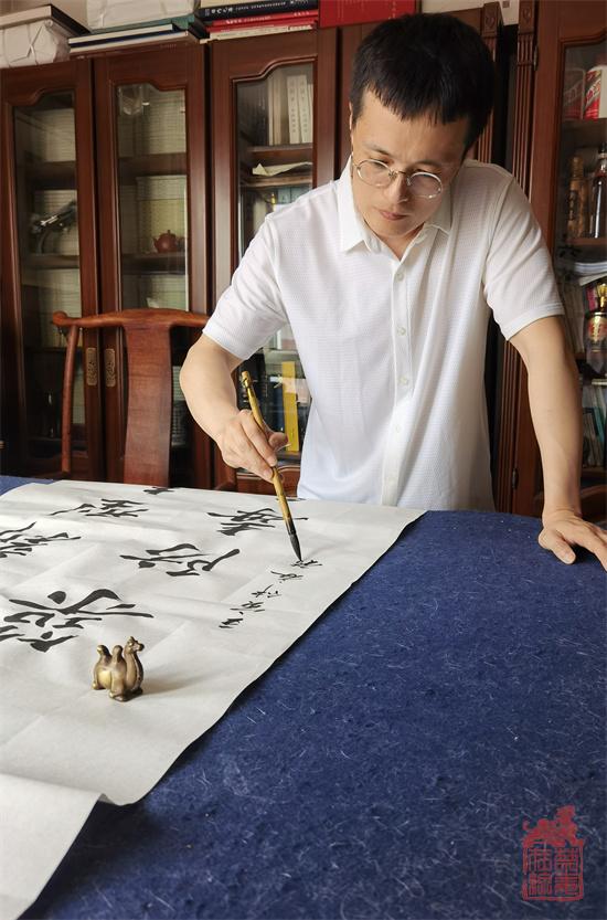 程辉，北京书法家协会理事，国风书画教育协会副会长兼秘书长.jpg